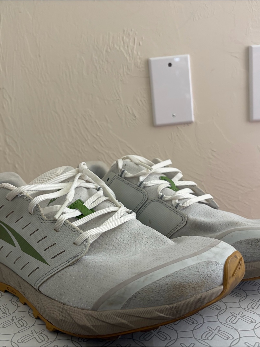 Altra White Sneakers with Green Insole